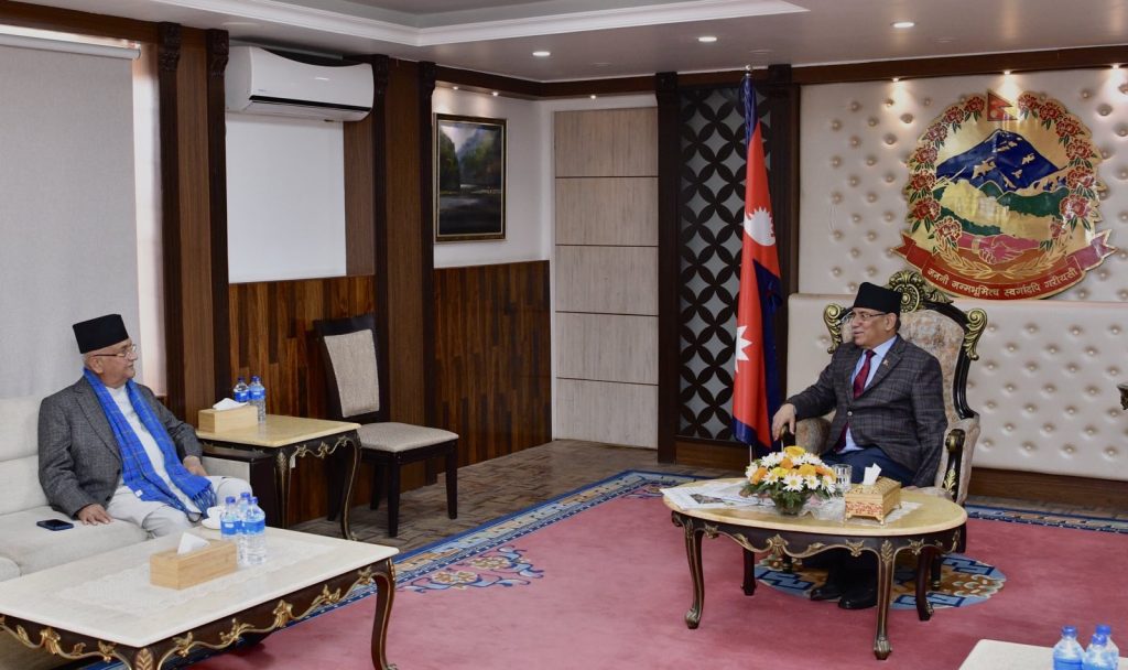 बालुवाटारमा दाहाल-ओली निर्णायक छलफल