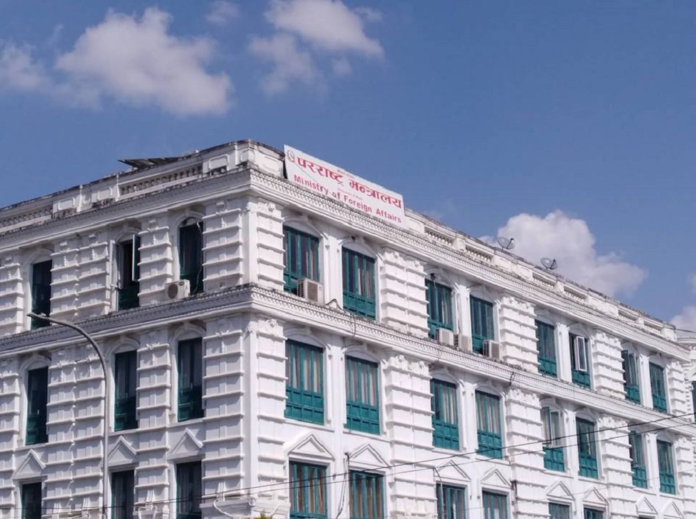 खाडी क्षेत्रमा रहेका नेपालीलाई विवरण भर्न आग्रह