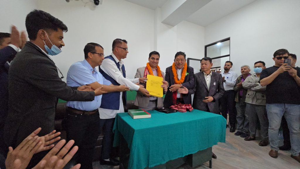 भागिरथा बुद्धशान्ति अस्पतालको नामबारेको समस्या तुरुन्त समाधान गर्छुः स्वास्थ्यमन्त्री पौडेल