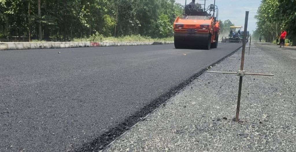 एसियन हाइवेको पूर्वीखण्डमा कालोपत्र सुरु